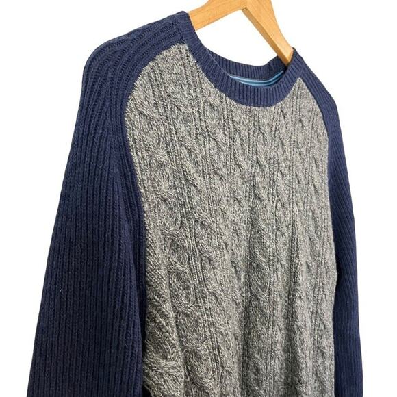 Banana Republic Italian Yarn Merino Wool Blend Cable Knit Mens Sweater sz L - Picture 4 of 16